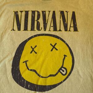 NIRVANA Yellow Smiley Face On Yellow-Green Tee Size M NWOT